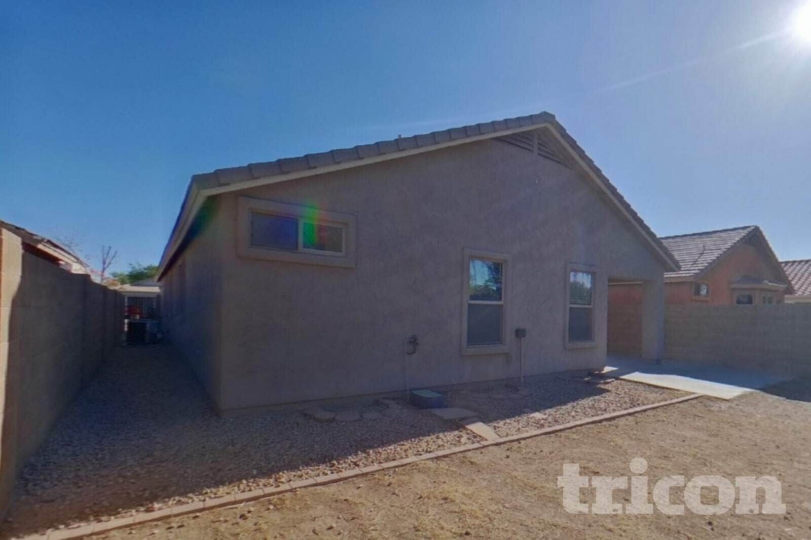 Building Photo - 45539 W Sky Ln