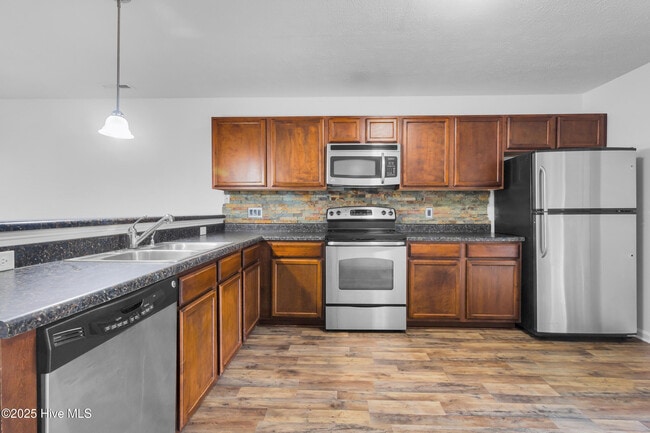 Building Photo - 308 Glen Cannon Drive
