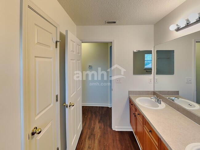 Building Photo - 3208 Timbertrail Ct