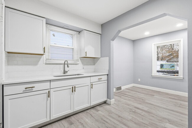 Building Photo - 1541 Washington Ave