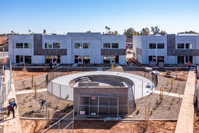 Building Photo - 432 S 32nd St