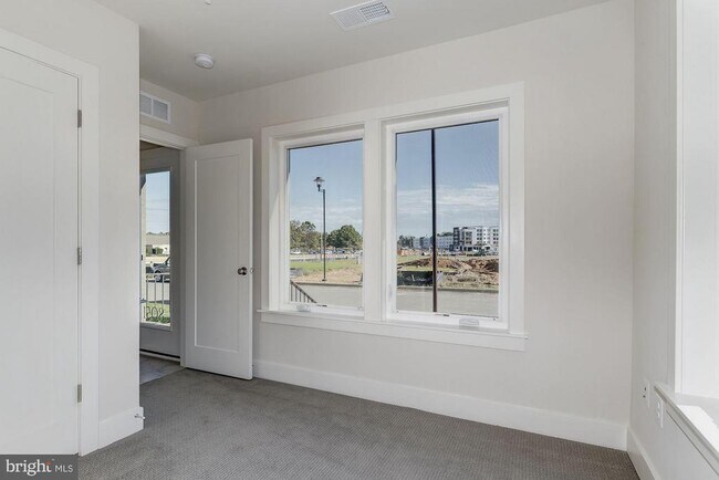 Building Photo - 8051 Tribeca St