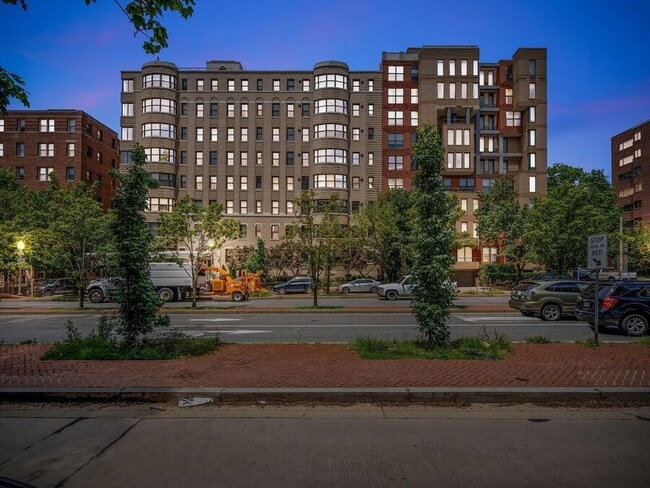 Building Photo - 2515 K St NW