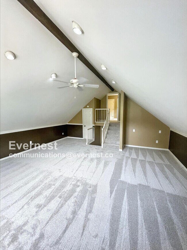 Building Photo - 703 Shady Glen Ct