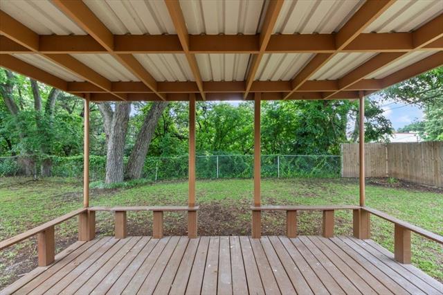 Building Photo - 100 Spinner Cir