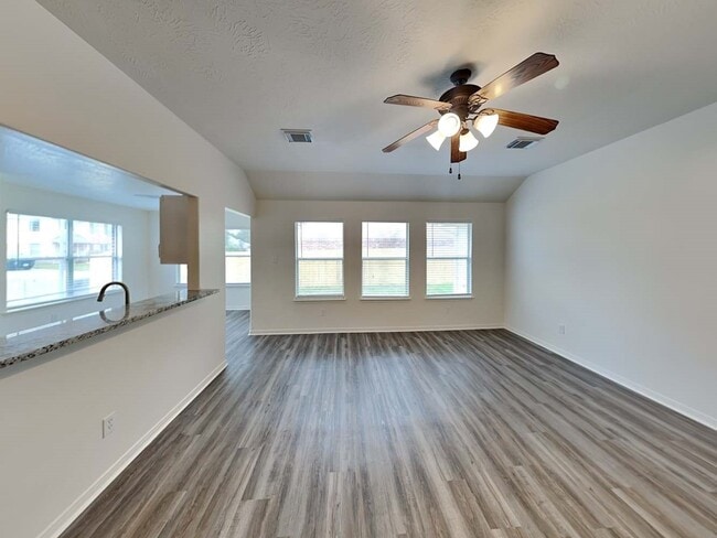 Building Photo - 21742 Texian Ct