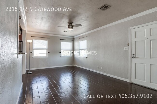 Building Photo - 2315 1/2 N Gatewood Ave-