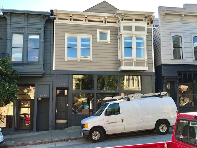 Primary Photo - Handsome, Recently Renovated, 3BR/2BA Pac ...