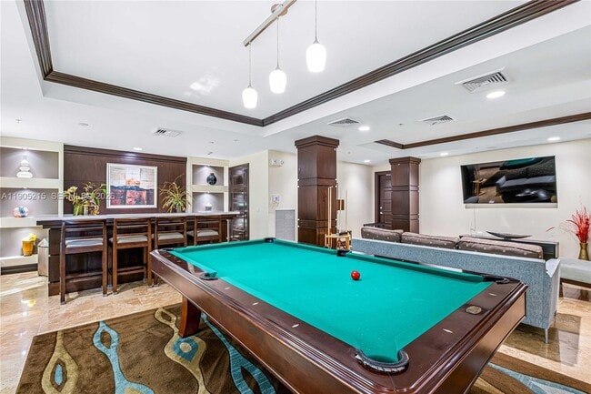 Building Photo - 2421 NE 65th St