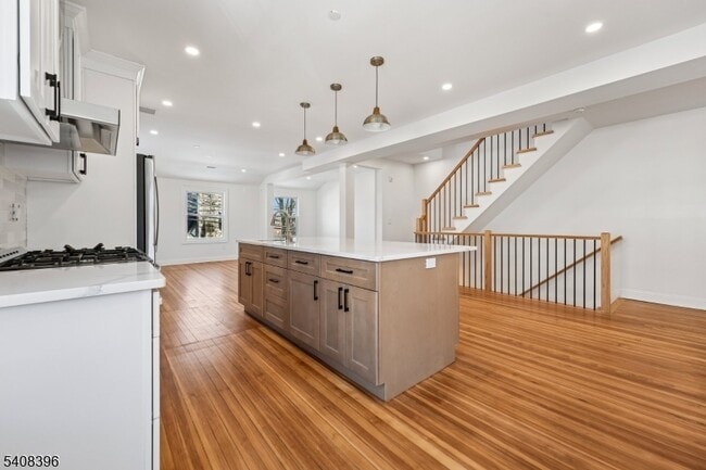 Building Photo - 30 Woodland Ave