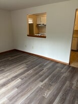 Building Photo - 27 Forrestal Ln