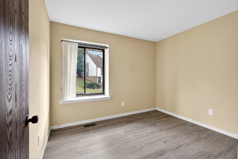 Building Photo - 5403 Doral Dr