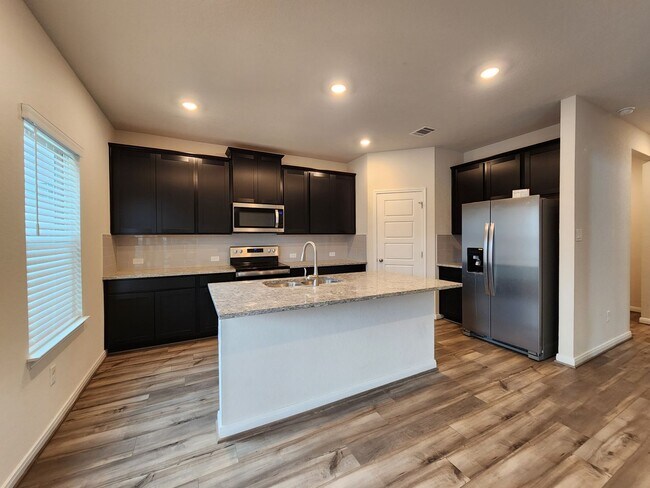 Building Photo - Large 4 Bedroom House in Meyers Landing / Fridge Included / Cute Front Porch / Yard/ CISD