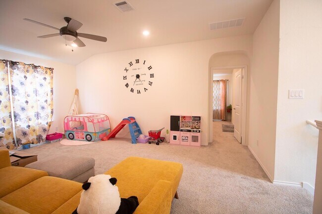 Building Photo - 2105 Ebony Dove St