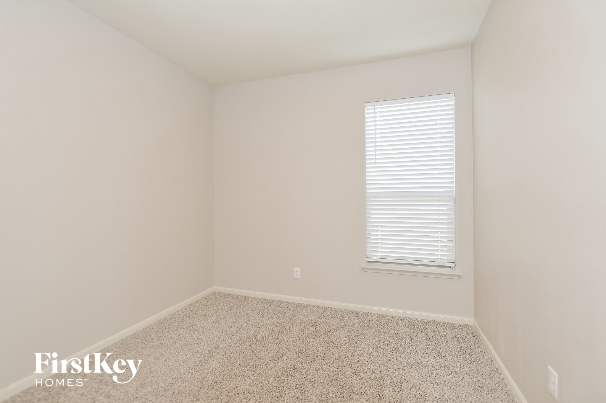 Building Photo - 516 Aqueduct Dr