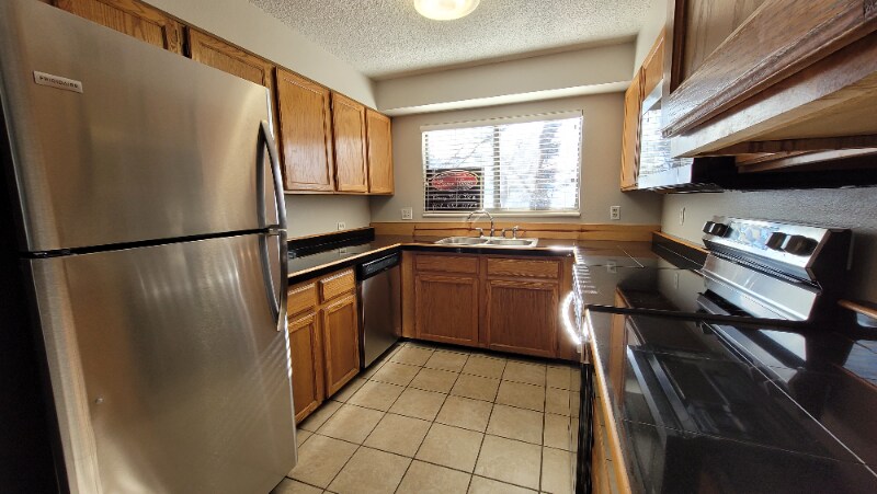 Building Photo - 324 Wright St