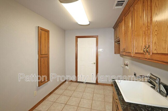 Building Photo - 8107 Progress Dr