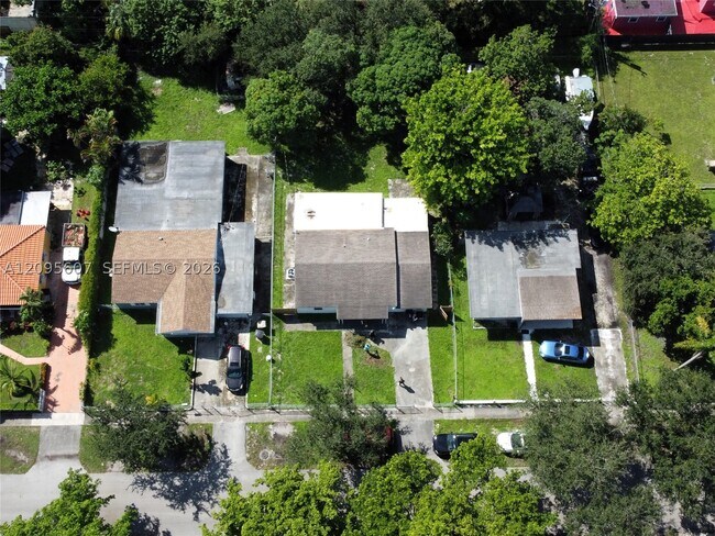 Building Photo - 760 NW 126th St