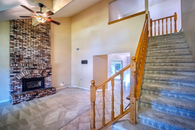 Building Photo - 4404 Bluff Creek Dr