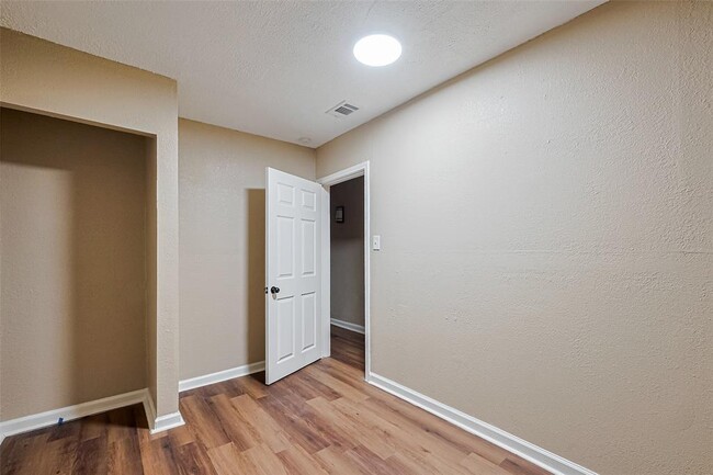 Building Photo - 1311 Pershing St