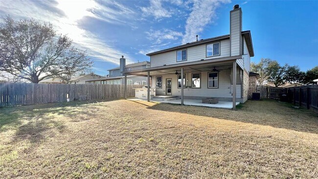 Building Photo - 1102 Middle Brook Dr