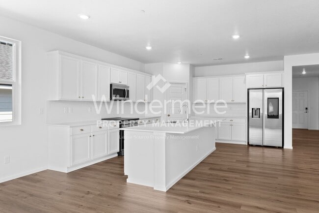 Building Photo - **September** New 3-Bedroom Home In Eagle Ridge
