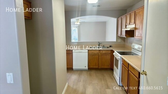 Building Photo - 7018 S 24th Ln