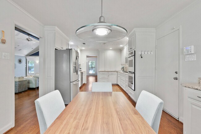 Building Photo - Jewel of Home, Large Lot,  in Wonderful Walkable Neighborhood!