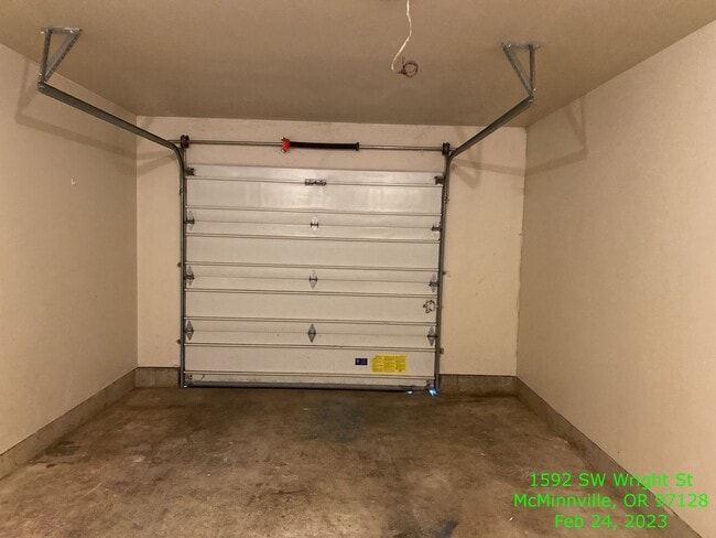 Building Photo - 1592 SW Wright St