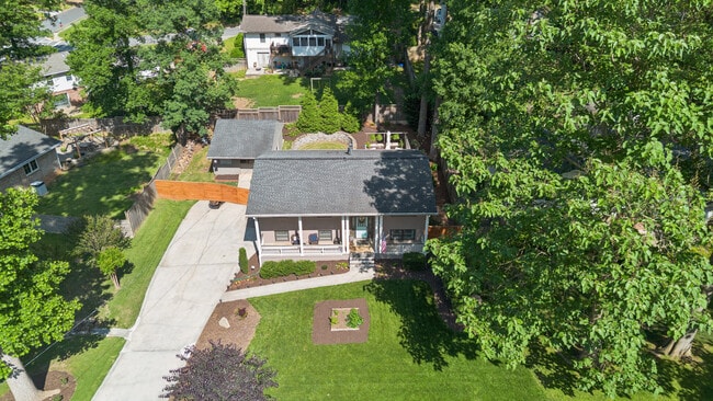 Building Photo - 4097 Longview Dr