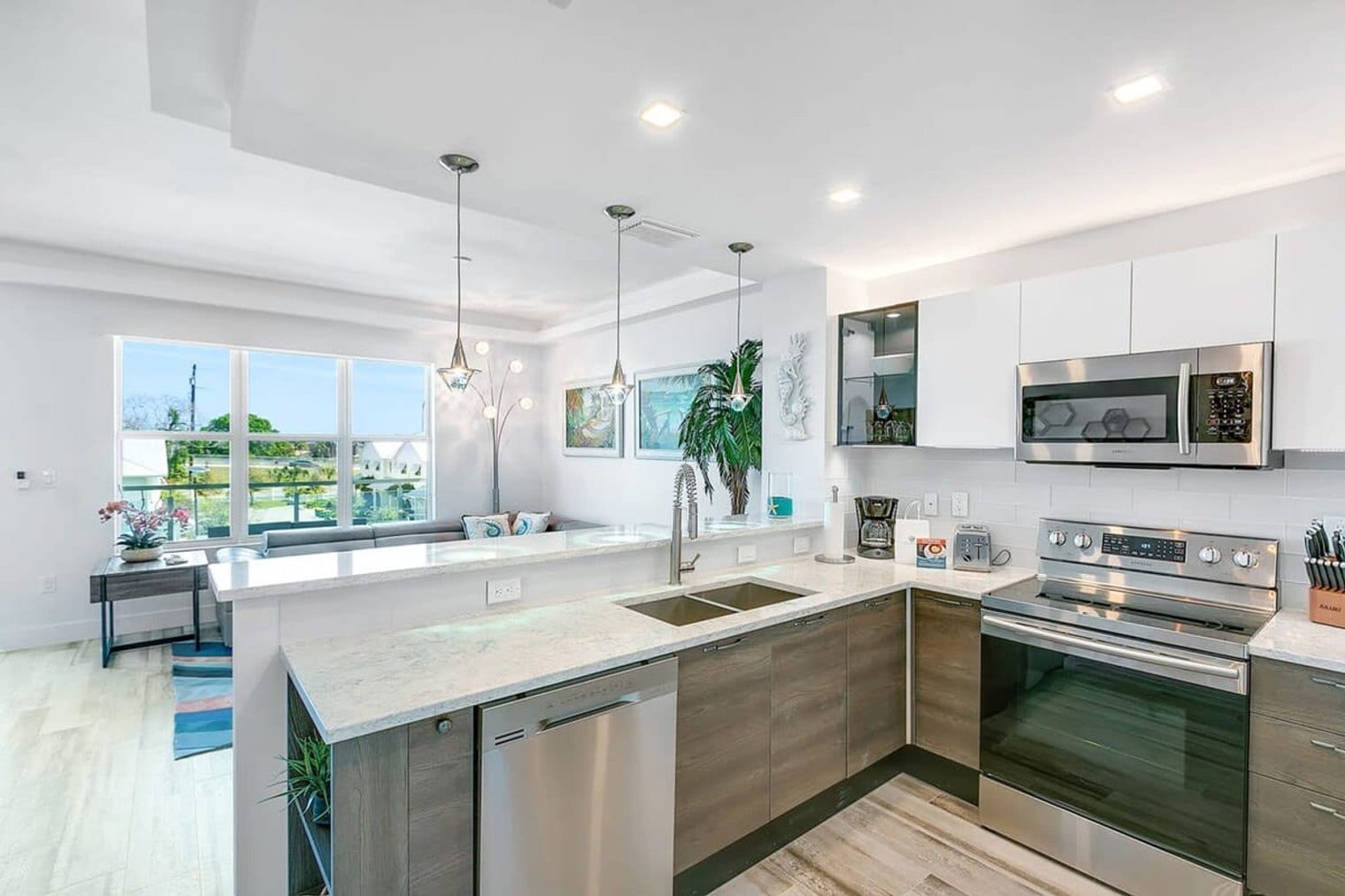 Building Photo - 202 Ivory Coral Ln