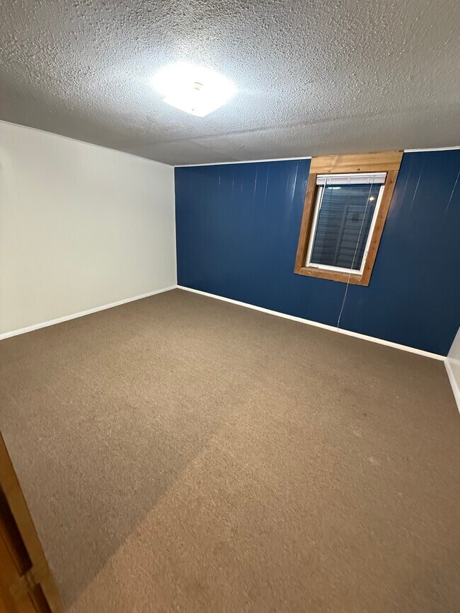 Building Photo - 1127 E Reynolds St