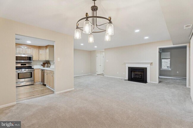 Building Photo - 204 Mountainview Dr