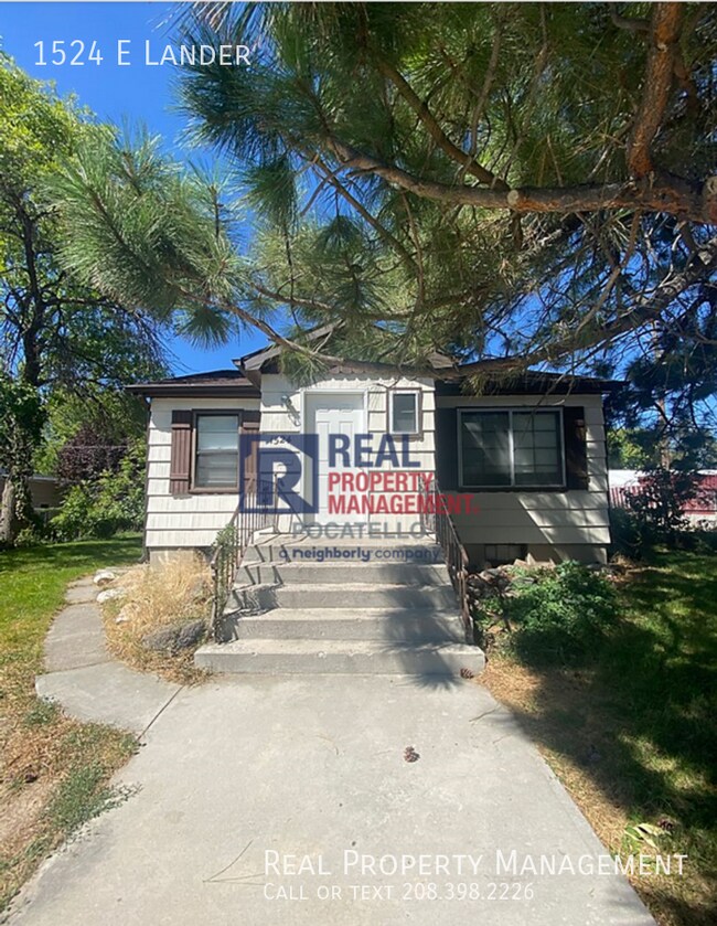 Building Photo - 3 bedroom 2 bath Home
