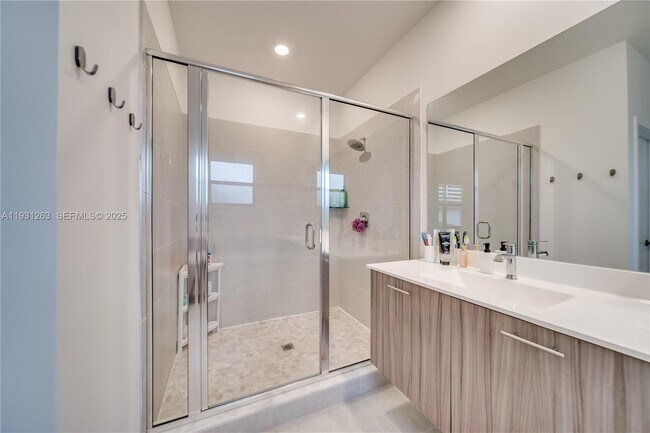 Building Photo - 4416 SW 174th Ave