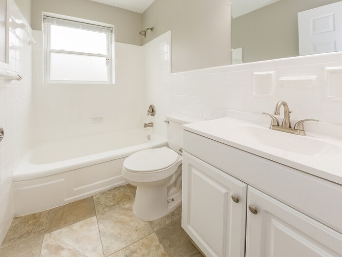 Building Photo - 1516 Collegewood Ln