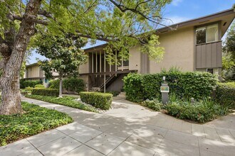 Building Photo - Bright & Spacious 2 Bed / 2 Bath Across from Caltech