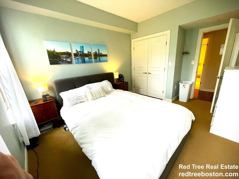 Building Photo - 3 Repton Cir