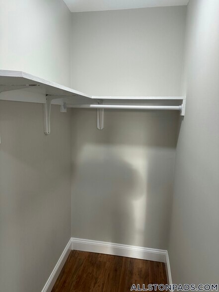 Building Photo - 33 Highgate St