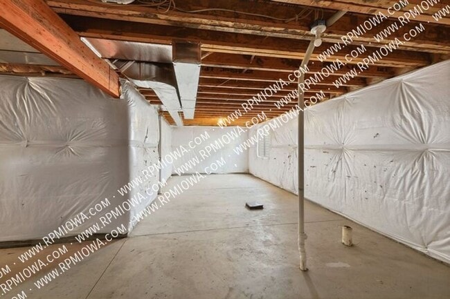 Building Photo - 818 Kingfisher Dr