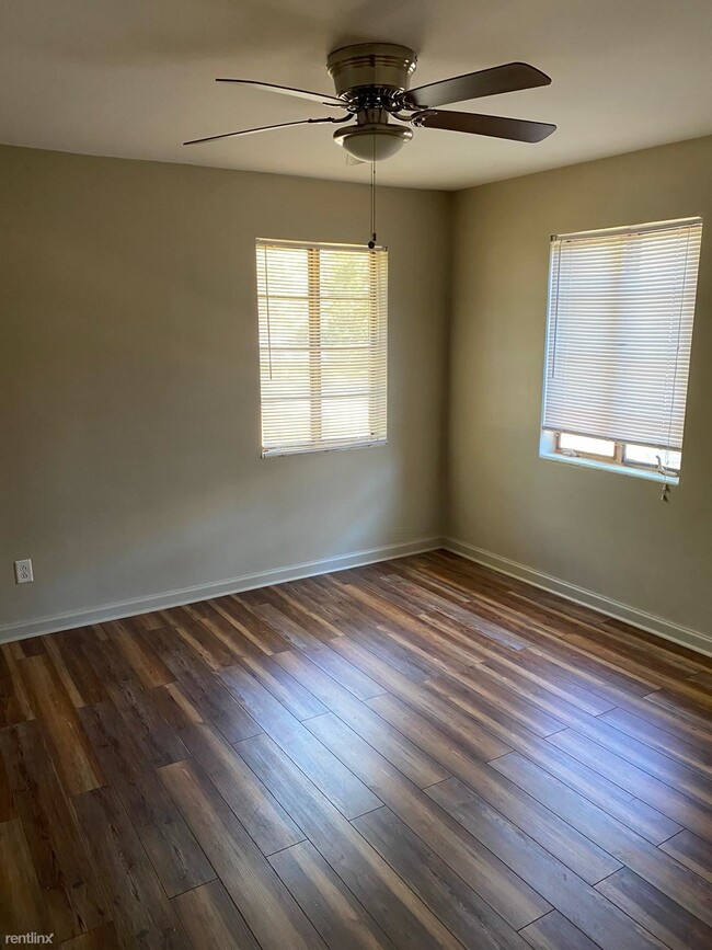 Building Photo - 2 br, 1 bath Duplex - 920 West 4th Avenue A