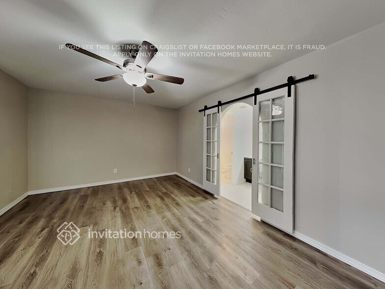 Building Photo - 11033 N 57th Dr