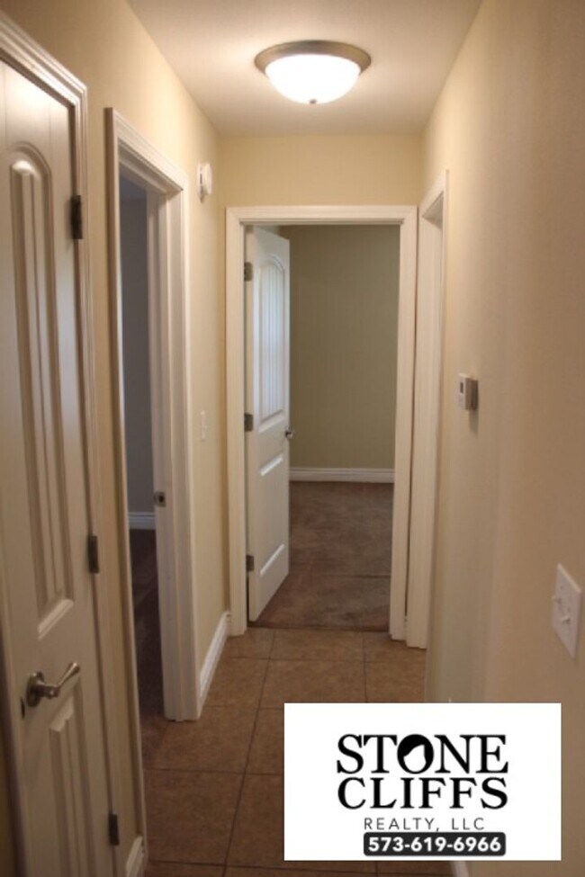 Building Photo - 231 Rylee Cir