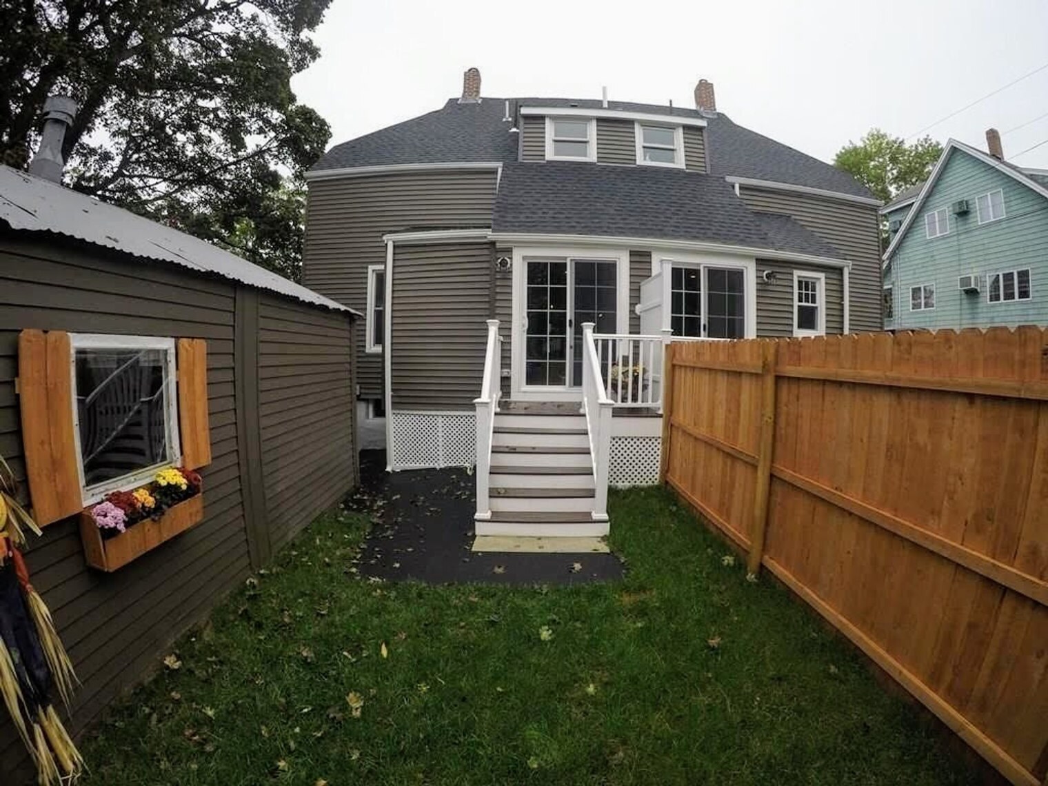 Building Photo - 810 Broadway-SI ID1511377P