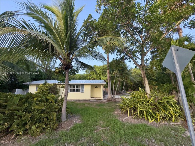 Primary Photo - 786 Bostwick Dr