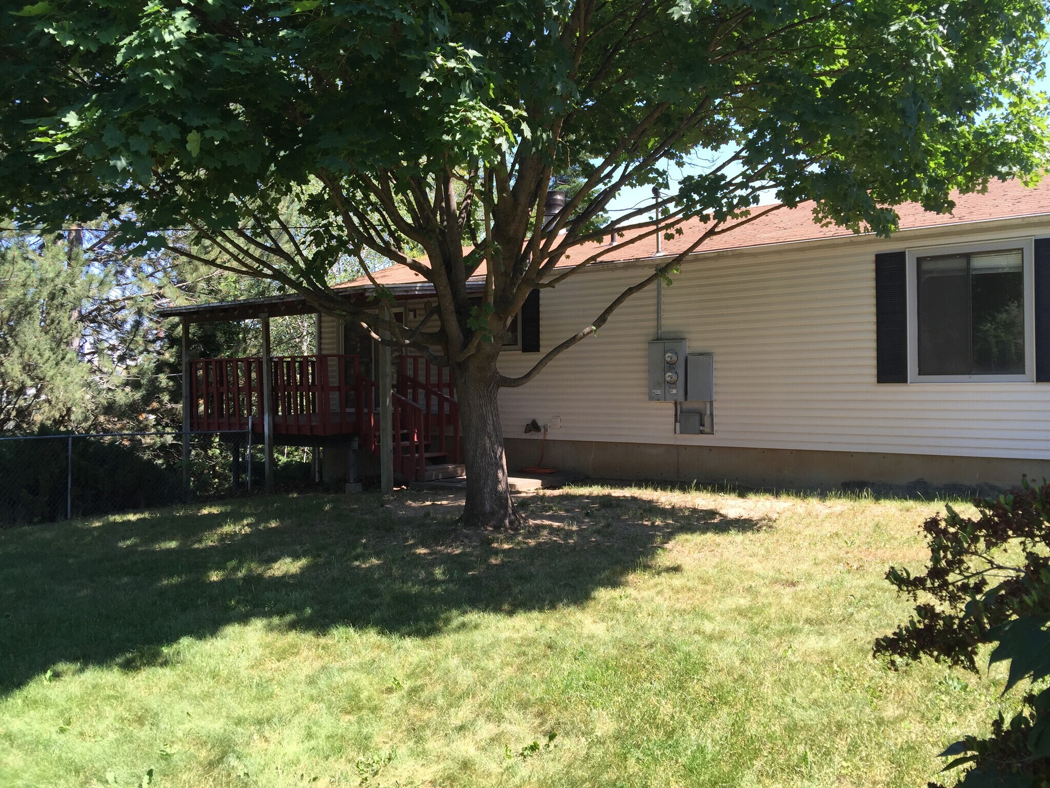 Building Photo - 140 NW Robert St