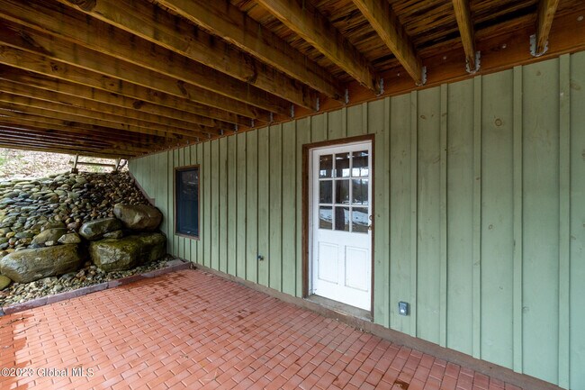 Building Photo - 221 Young Rd