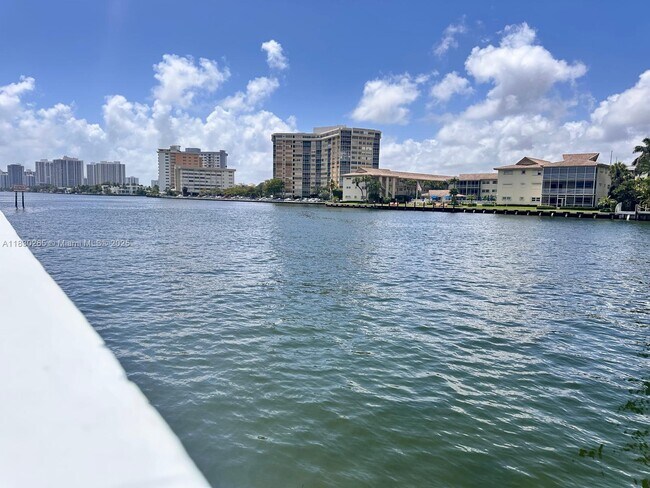 Building Photo - 1801 S Ocean Dr