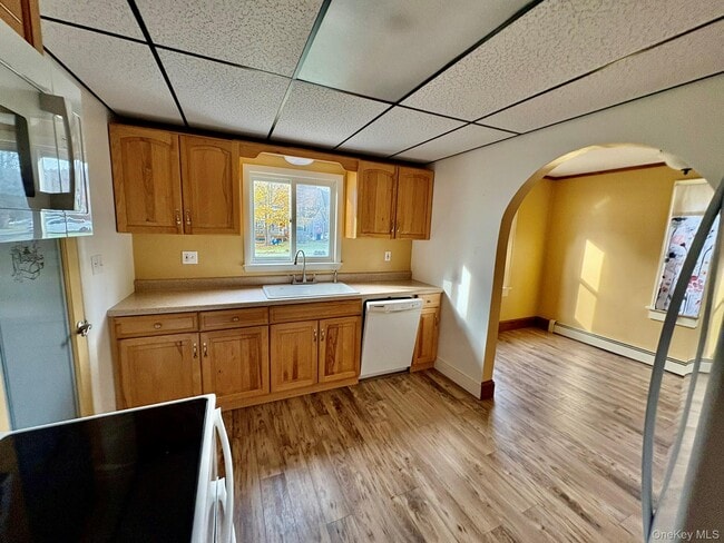 Building Photo - 9 Academy St