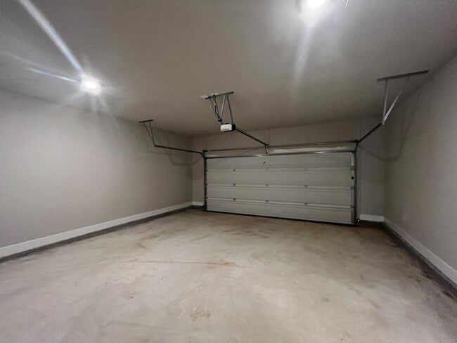 Building Photo - *MOVE IN SPECIAL 50% OFF FIRST MONTH'S RENT* 4 BR/2.5 BA New Construction with Attached Garage in...